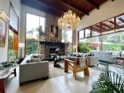 EXCLUSIVA CASA DE CAMPO CON PISCINA Y GRAN ÁREA SOCIAL...