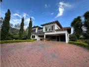 Casa de campo de alto standing de 5 dormitorios en...