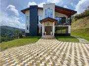 Exclusiva casa de campo en venta Retiro, Departamento de...