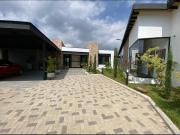 Exclusiva casa de campo en venta Retiro, Departamento de...