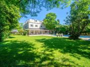 Exclusiva Casa de estilo Francés en Belgrano Chico con...