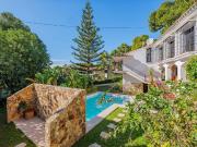 Exclusiva casa de estilo mediterráneo en Pinares de San...