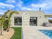 EXCLUSIVA CASA DE OBRA NUEVA EN PALAU SAVERDERA, UNA DE...