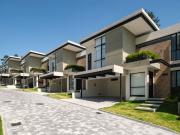 EXCLUSIVA CASA EN CUMBAYA, SAN JUAN ALTO, POR ESTRENAR