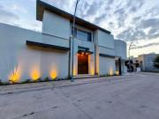 Exclusiva casa en LORETTA 1, la zona de moda