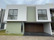 CASA EN VENTA EN SEQUOIA RESIDENCIAL CERCA DEL TEC DE...