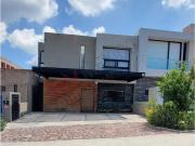 ¡Exclusiva Casa en Renta en Altozano, Juriquilla! ✨ Vive...