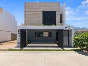 Exclusiva casa en venta en Fluvial Vallarta, con diseño...