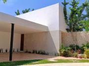 EXCLUSIVA CASA EN VENTA. MERIDA NORTE. MAS DE 650 MT2. 4...