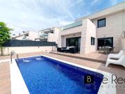 Exclusiva casa en venta Villanueva de la Cañada, España