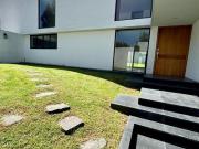 Exclusiva Casa Nueva en Cda. de Niebla