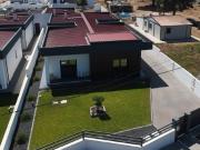 Exclusiva Moradia Moderna com Terreno Generoso e Chão...