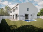 Exclusiva Moradia T3 com Piscina em Varge Mondar Sintra...