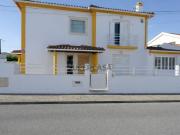 Moradia T3 com Piscina e Garagem em Azeitão