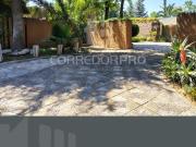 EXCLUSIVA PARCELA EN CONDOMINIO CON EXCLUSIVA CASA Y DEPENDE