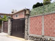 Exclusiva propiedad con alberca y 2,577 m² de terreno en...