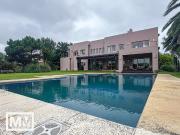 Exclusiva residencia en barrio privado Medanos