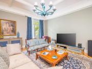 Exclusiva residencia en Juan Bravo con 472 m² y balcones...