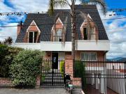 Exclusiva Residencia en Los Perales: Elegancia y...