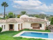 Exclusiva Villa / Chalet de 417 m2 en venta en Marbella,...