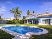 Exclusiva Villa / Chalet de 450 m2 en venta en...