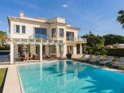 Exclusiva Villa / Chalet de 578 m2 en venta en Marbella,...