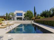Exclusiva Villa / Chalet en venta Boadilla del Monte, España