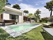 Exclusiva Villa / Chalet en venta Castelldefels, España
