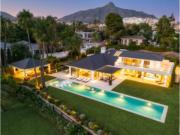 Exclusiva Villa / Chalet en venta Marbella, España