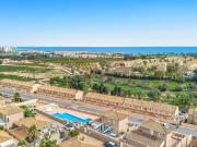 Exclusiva Villa / Chalet en venta Torrevieja, España