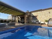 Exclusiva villa de diseño mediterráneo que combina lujo,...