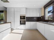 Exclusiva villa de lujo junto al golf y a pocos minutos...