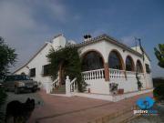 Exclusiva villa en alquiler con piscina y gran parcela...