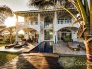 Exclusiva Villa Frente al Mar en la Riviera Maya Un...