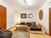 Exclusiva Vivienda con Encanto en el Corazón del Casco...