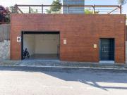 Exclusiva vivienda de diseño contemporáneo con piscina...