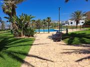Exclusiva vivienda en planta baja con vistas al mar y...