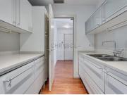 Exclusiva vivienda, plaza de garaje y trastero en venta...