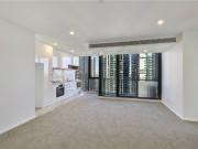 Exclusive 3 bedroom with parking included Exclusive 3 bedroom with parking included