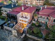 Exclusive Inner City Residence with Enviable Views