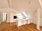 Exclusive Penthouse: Direct Elevator Entry and Pure...