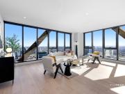 EXCLUSIVE TOP FLOOR ENTERTAINER WITH BREATHTAKING VIEWS