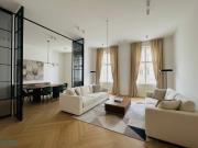 EXCLUSIVER ERSTBEZUG EXCLUSIVER ERSTBEZUG