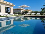 EXCLUSIVIDADE Revenda de uma Moradia T4 no Montenegro,...