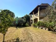 5 min d’Uzès. Maison en pierre avec jardin, garage et...