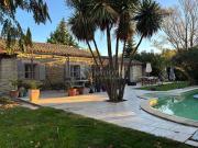 LAURIS Mas avec piscine, dépendance, parc à chevaux