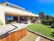 EXCLUSIVITE APPARTEMENT 3 PIECES VUE MER A SAINT RAPHAEL