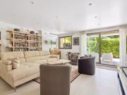 Exclusivite Bien d'exception a l'oree du Cap...