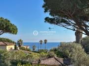 Exclusivité ? Élégante villa à 100 mètres de la plage...