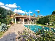 EXCLUSIVITÉ – Élégante Villa de Plain Pied en Domaine...